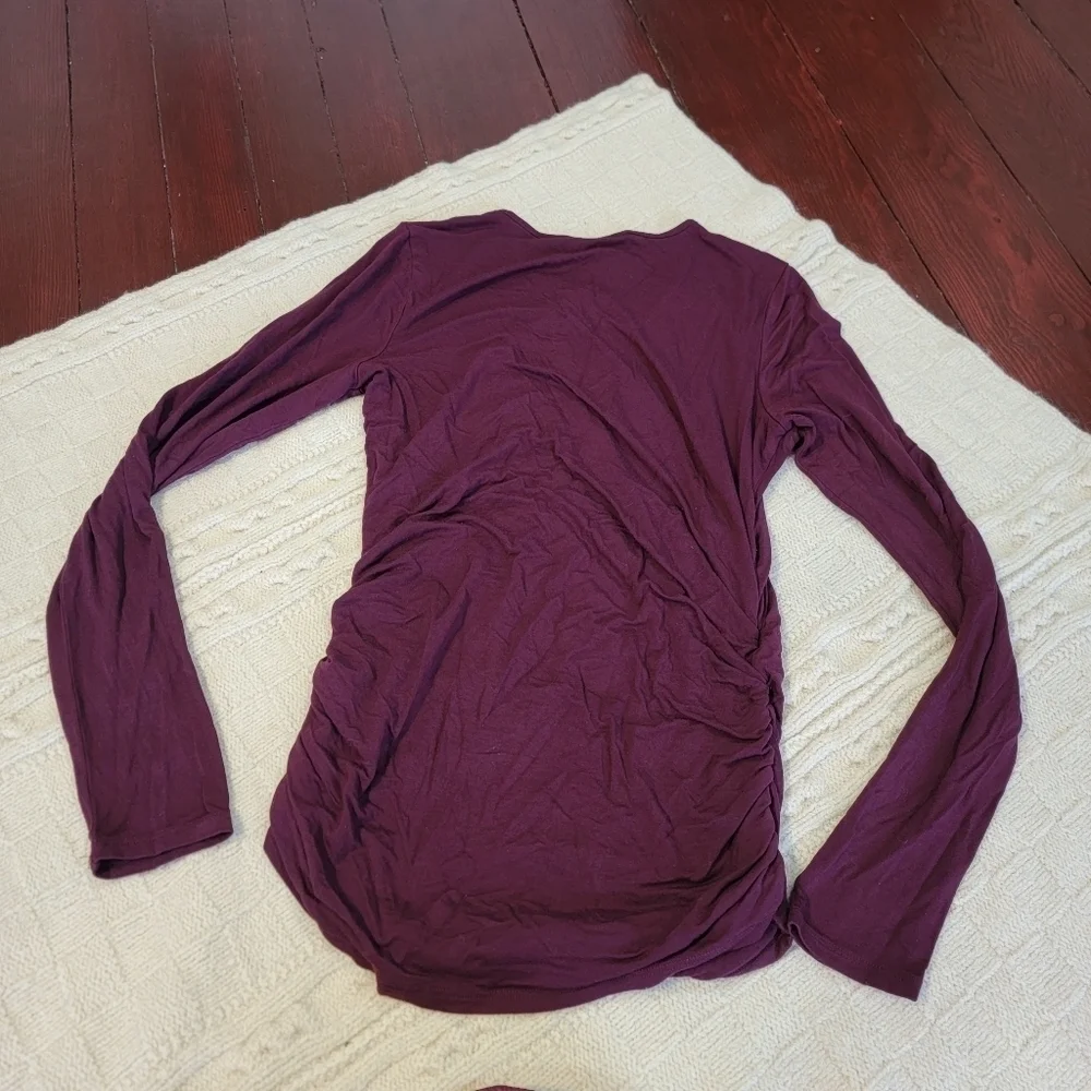 Anthro Vanessa Virginia Ruched Keyhole Cutout Top size M Burgundy Maroon